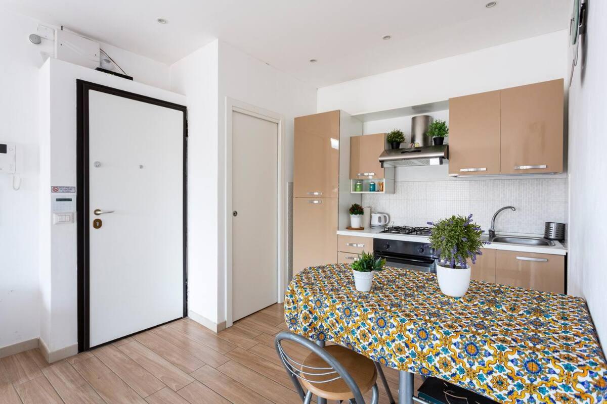 Frank'S House - Appartamento Con Terrazzo In Centro Παλέρμο Εξωτερικό φωτογραφία