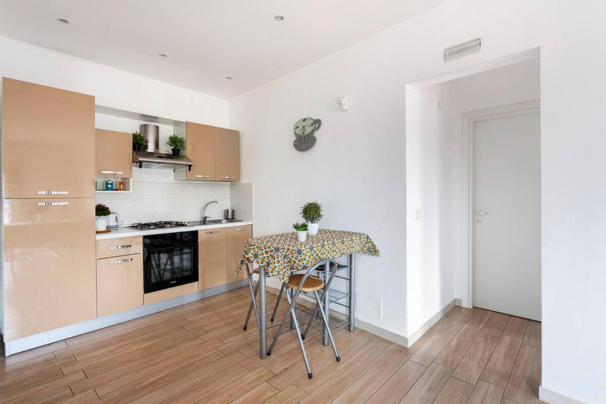 Frank'S House - Appartamento Con Terrazzo In Centro Παλέρμο Εξωτερικό φωτογραφία